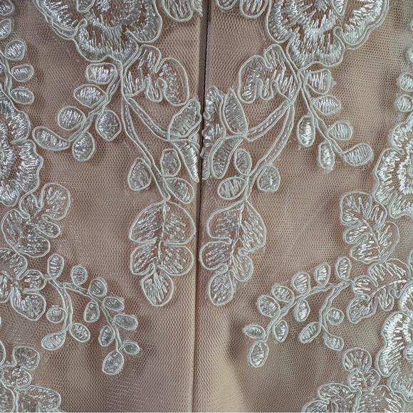 NWT JJ’s House Trumpet/Mermaid Scoop Floor Length Tulle Lace Wedding Dress Sz 8 - Picture 10 of 16